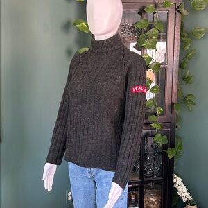 Vintage Women's Wool Sweater